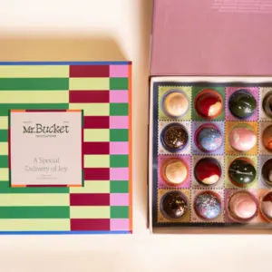 Festive Chocolate Bon Bon (Box of 16)