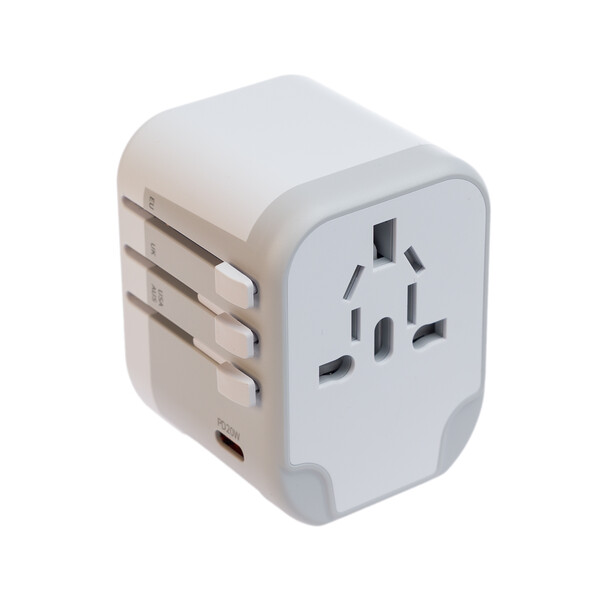 GlobalConnect Travel Adapter
