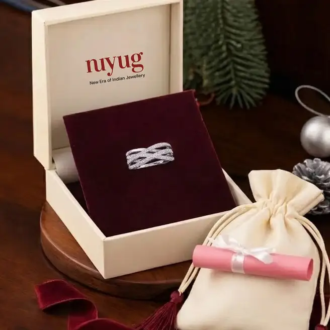Nuyug Swarna Love Band